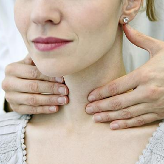 5 Ways to Naturally Regulate Your Thyroid